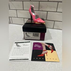 Just the Right Shoe, Raine, "Scandalous" # 25316 with box & COA